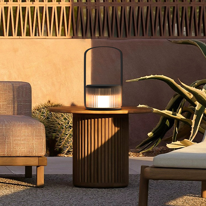 Outdoor Lighting Portable - شحن خارجي محمول ضوء محيط يعمل