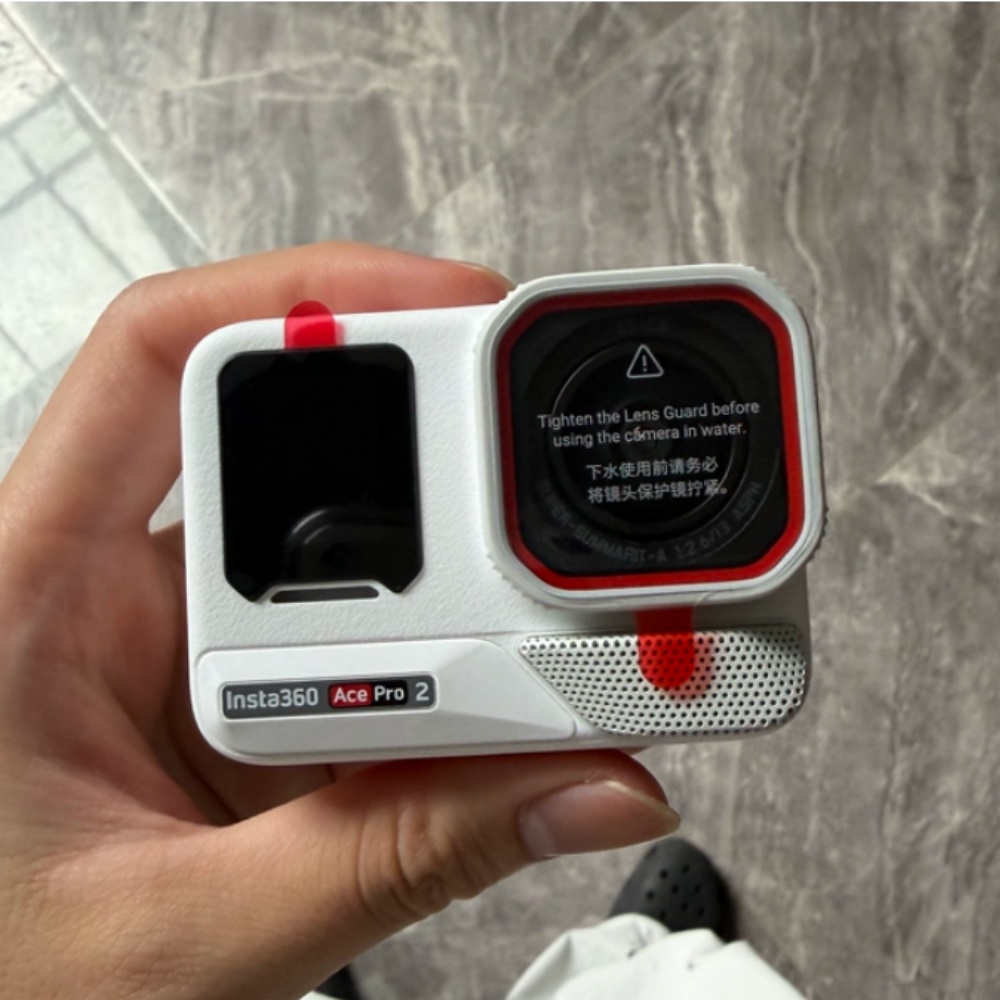 كاميرا أكشن مقاومة للماء بدقة  - مراجعة Outdoor Lighting Japanese وسعره